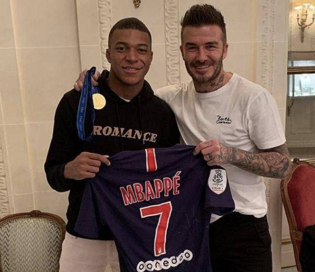 莱昂纳多21球6助攻助海港夺冠，中超总进球63球紧追武磊（莱昂纳多21球6助攻助海港封王，中超生涯63球逼近武磊）