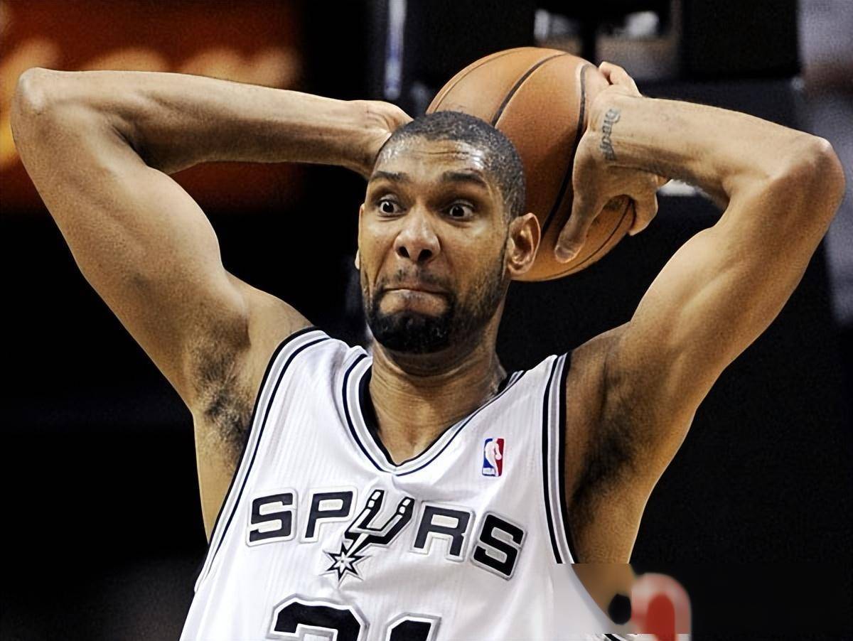 火箭vs国王裁判报告：出现4次漏判和1次误判，4次对国王不利（裁判报告揭示火箭vs国王：4次漏判、1次误判，国王遭遇4次不利判罚）