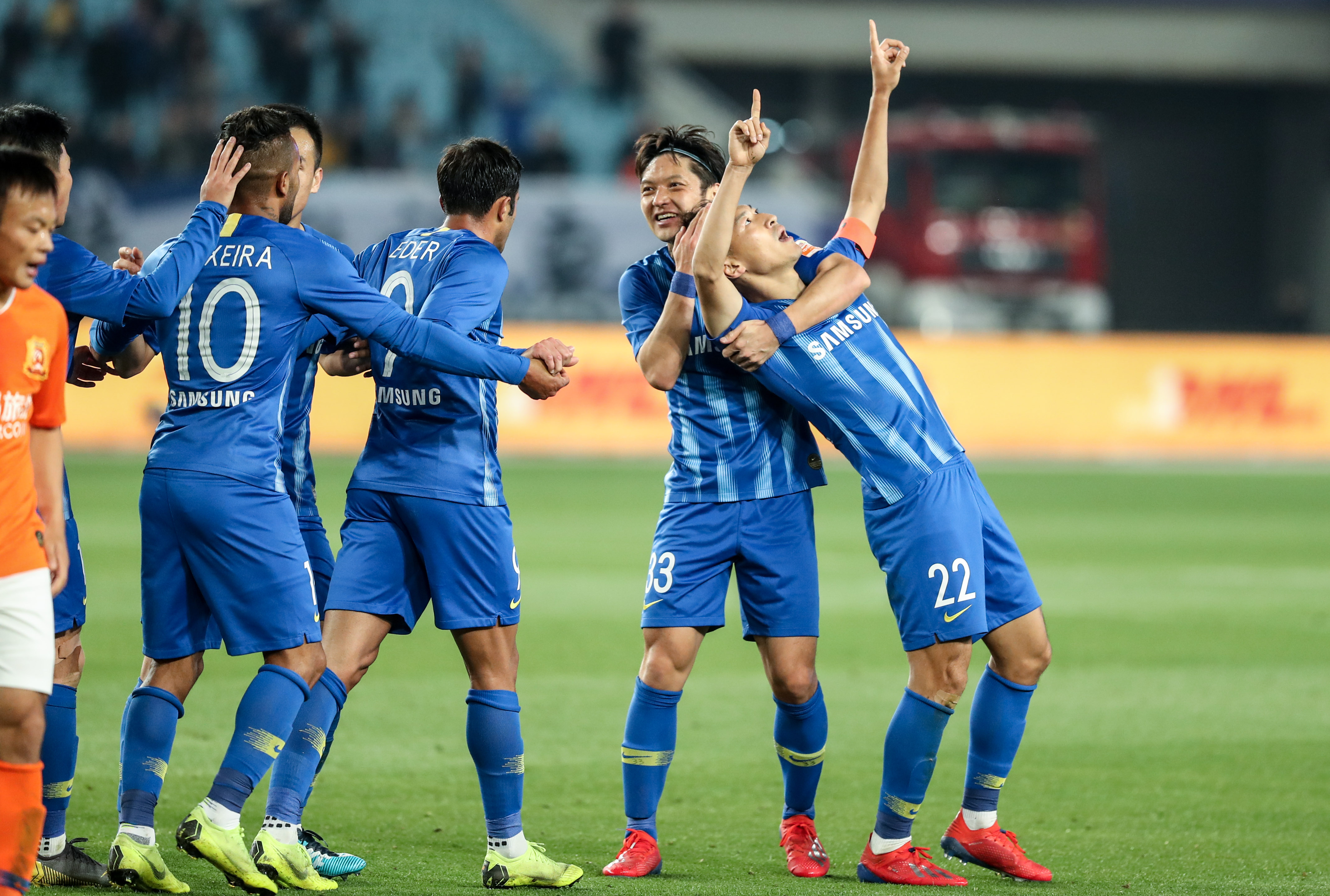 进入自行车领域，伊涅斯塔公司收购UCI世界巡回赛的参赛资格（伊涅斯塔旗下公司进军自行车界，收购UCI世巡赛参赛资格）