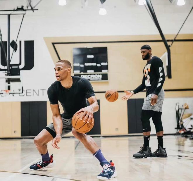 塔图姆的恢复之路：速度惊人，备战新赛季（塔图姆恢复神速，备战新赛季）