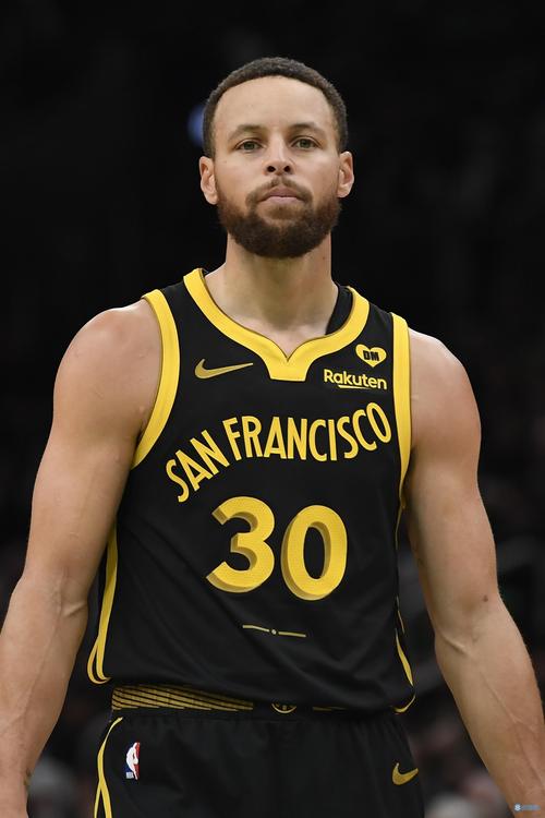 格瓦迪奥尔vs利兹联全场数据：破门+送点，12次丢失球权（格瓦迪奥尔战利兹联全场统计：进球+送点，12次丢失球权）